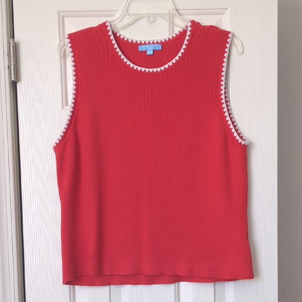 EUC Draper James Red Ribbed tank With White Trim